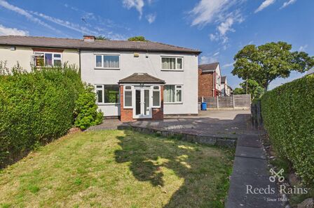 Moss Road, 3 bedroom Semi Detached House to rent, &pound;1,350 pcm
