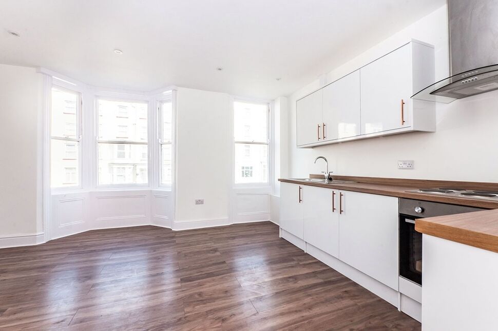 Open Plan Living Room / Kitchen