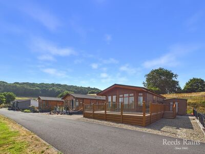 Sun Valley Road, 2 bedroom Detached Property for sale, &pound;130,000