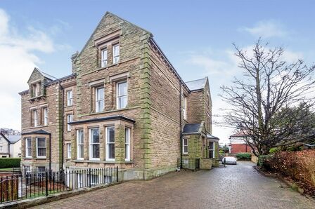 2 bedroom  Flat to rent