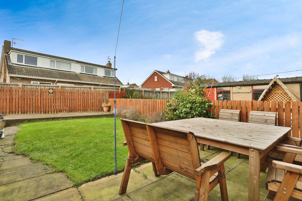 3 bedroom Semi Detached House for sale, Beverley Road, Cayton, YO11 £