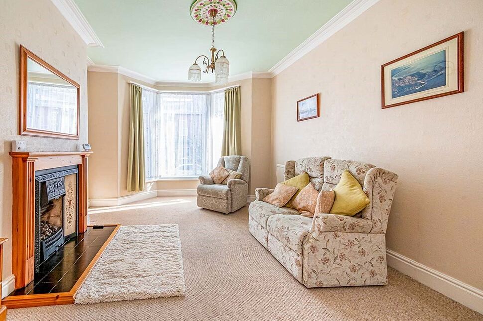 Lounge / Dining room