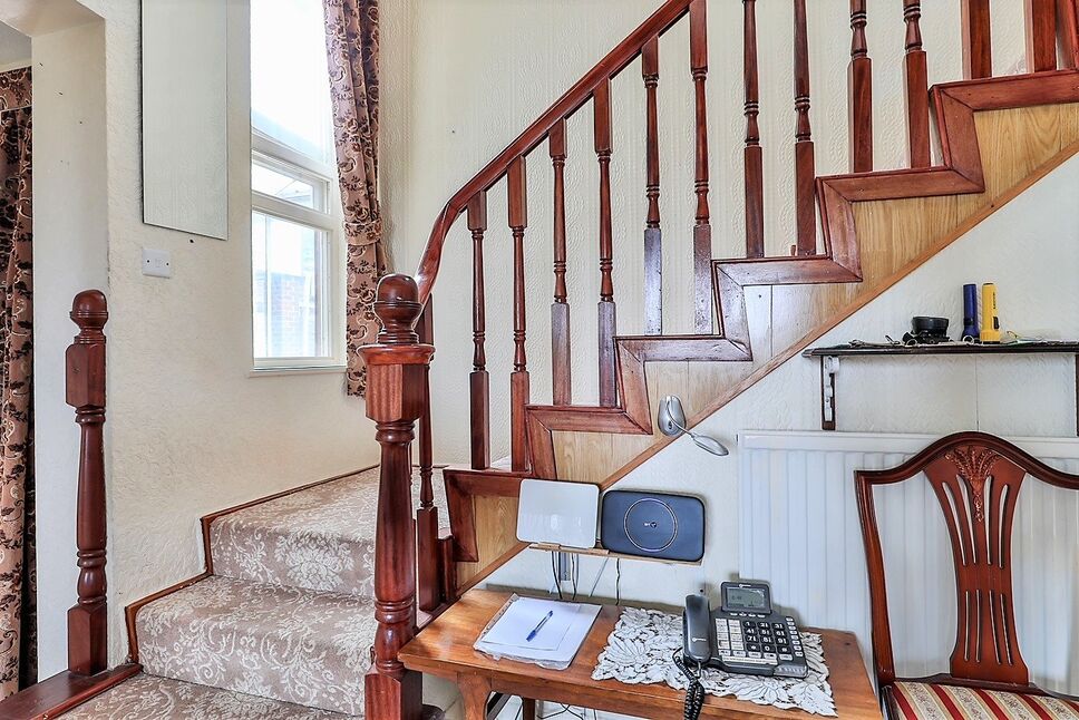 3 bedroom Semi Detached House for sale, Holbeck Hill, Scarborough, YO11