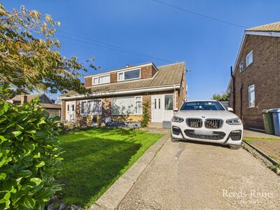 2 bedroom Semi Detached House to rent