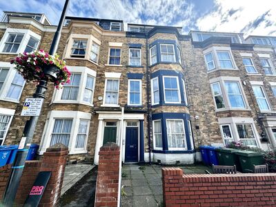 Trafalgar Square, 1 bedroom  Flat for sale, £50,000