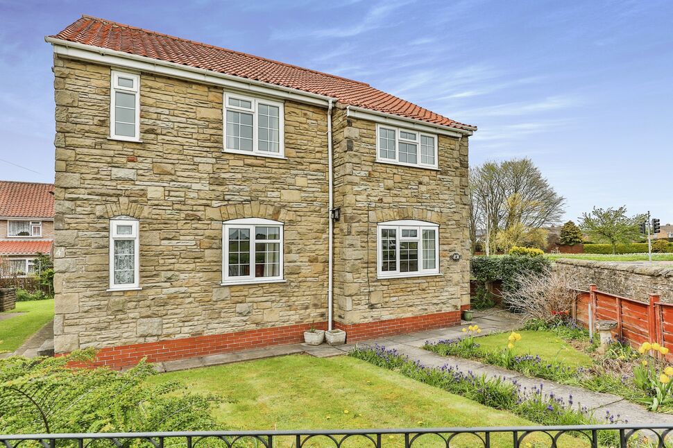Main image of 2 bedroom Flat to rent, Pasture Lane, Seamer, North Yorkshire, YO12