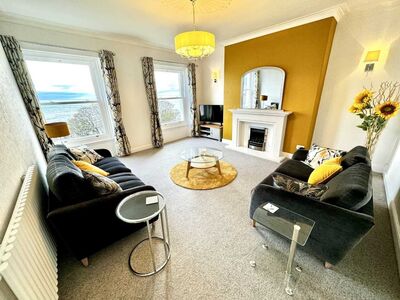 2 bedroom  Flat for sale
