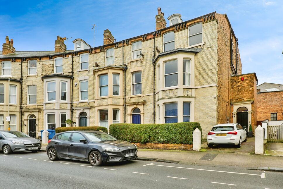 3 bedroom Flat for sale, Albion Crescent, Scarborough, YO11 £150,000