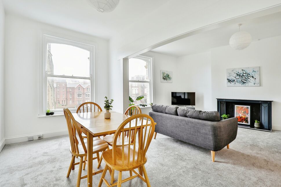 3 bedroom Flat for sale, Albion Crescent, Scarborough, YO11 £150,000