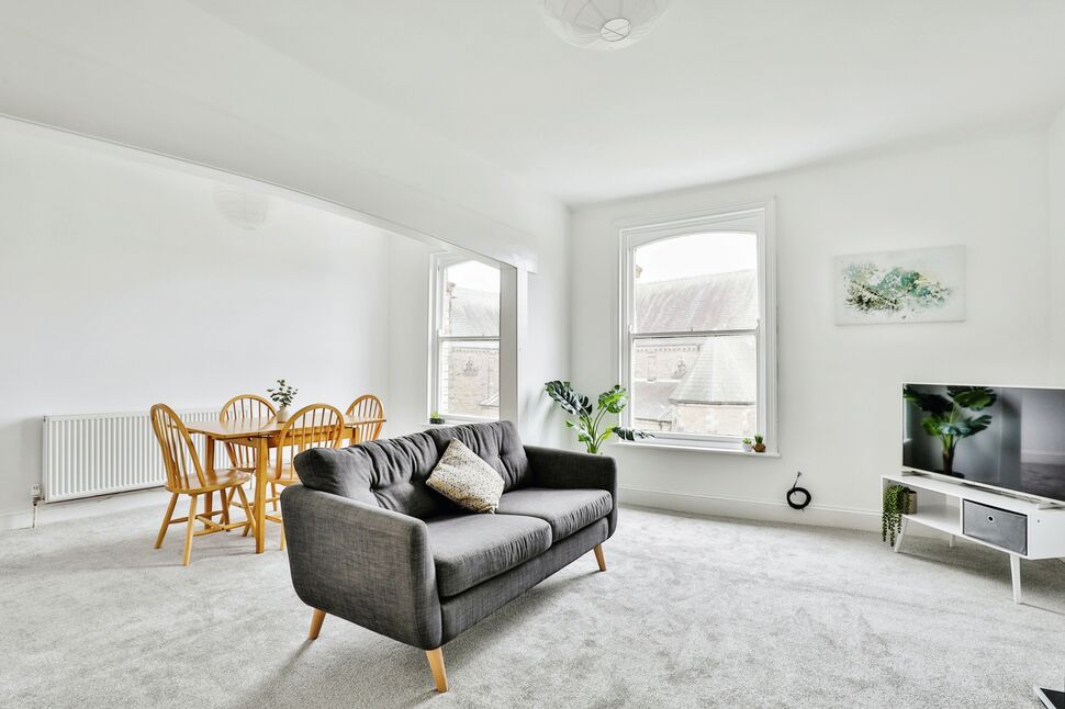 3 bedroom Flat for sale, Albion Crescent, Scarborough, YO11 £150,000