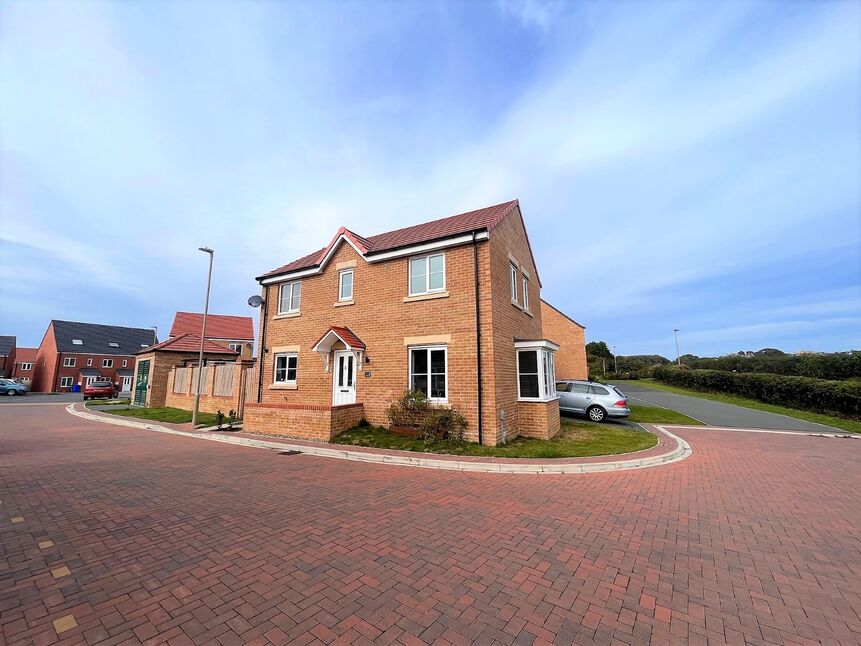 4 bedroom Detached House for sale, Senior Drive, Cayton, YO11 £330,000