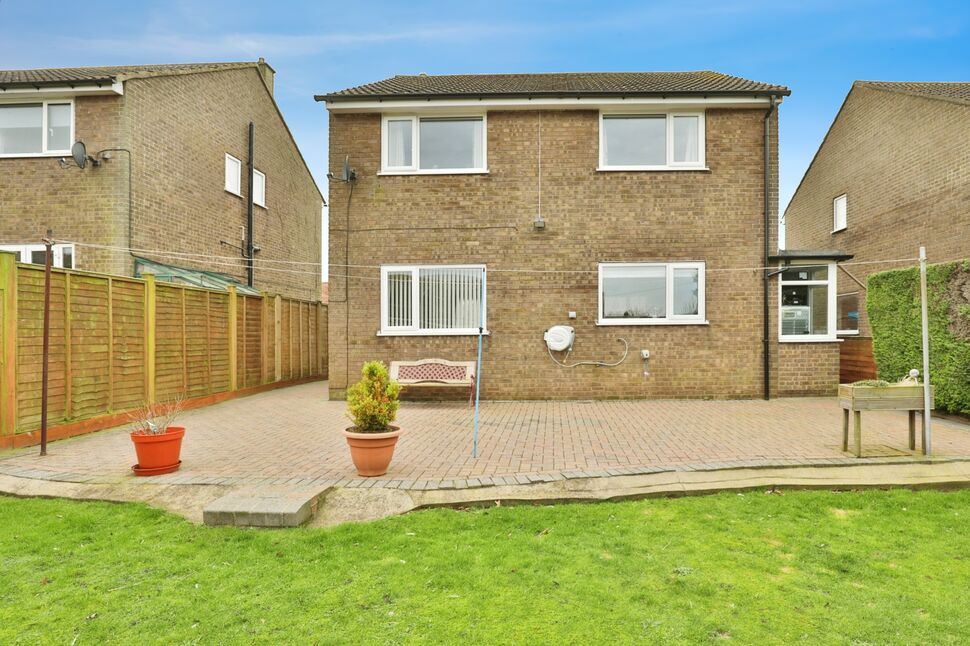 4 bedroom Detached House for sale, Ings Lane, Staxton, YO12 £285,000