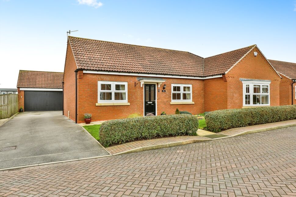 Main image of 3 bedroom Detached Bungalow for sale, Fieldside Close, Cayton, Scarborough, YO11