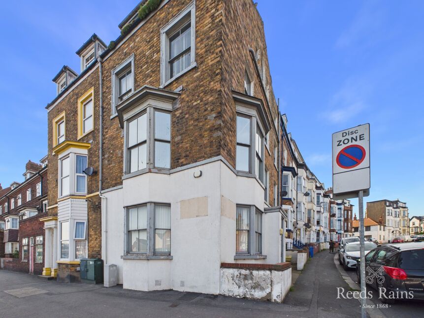 Main image of 4 bedroom End Terrace House for sale, New Queen Street, Scarborough, YO12