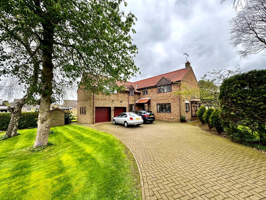 5 bedroom Detached House for sale