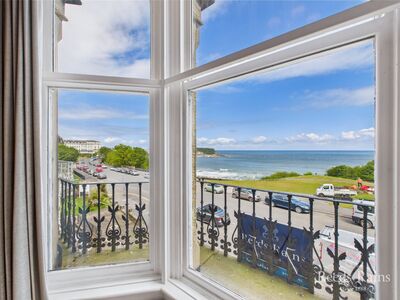 2 bedroom  Flat for sale