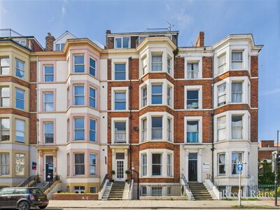 2 bedroom  Flat for sale
