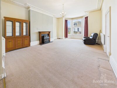 2 bedroom  Flat for sale