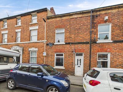 4 bedroom Mid Terrace House for sale