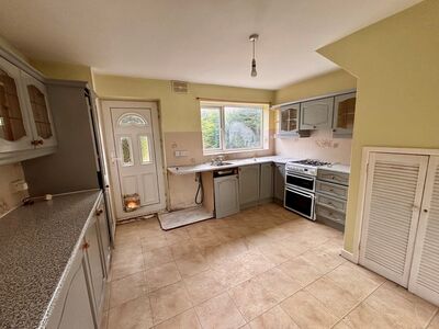 Overdale, 3 bedroom Mid Terrace House for sale, £130,000