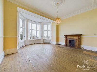 1 bedroom  Flat for sale