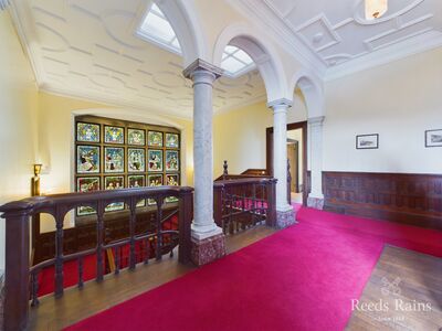 1 bedroom  Flat for sale