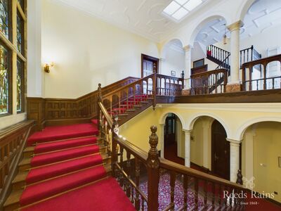 Esplanade, 1 bedroom  Flat for sale, £125,000