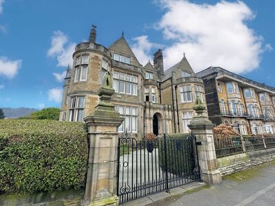 Esplanade, 1 bedroom  Flat for sale, £127,500