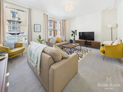 Eastborough, 5 bedroom Mid Terrace Flat for sale, £425,000