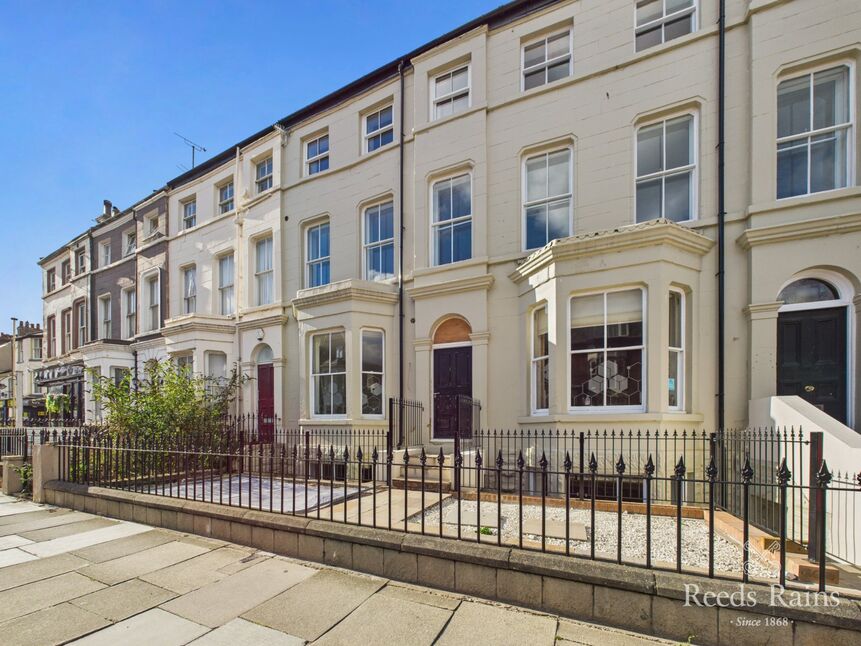 Main image of 1 bedroom Flat for sale, Westborough, Scarborough, North Yorkshire, YO11