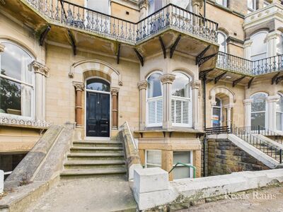 Esplanade Gardens, 2 bedroom  Flat to rent, £800 pcm