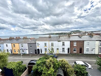 4 bedroom Mid Terrace House for sale