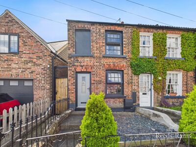 Falsgrave Road, 2 bedroom End Terrace House to rent, £800 pcm