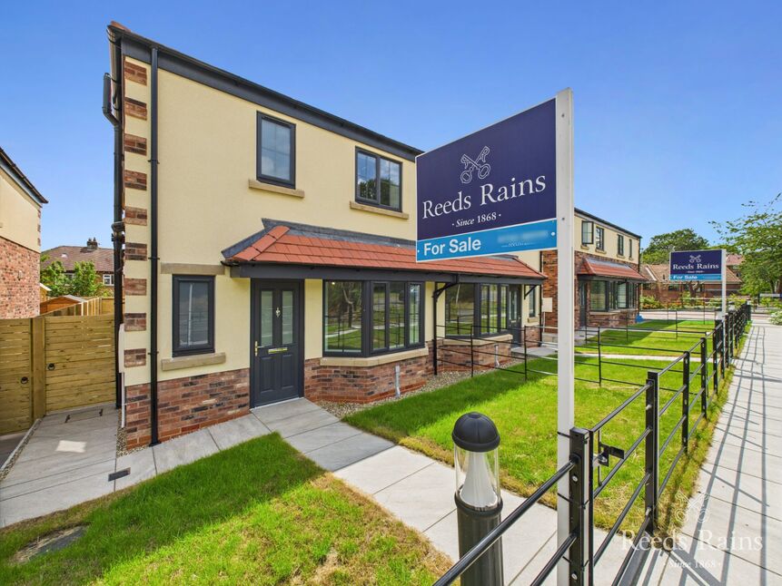 Main image of 3 bedroom Semi Detached House for sale, Cross Lane, Scarborough, North Yorkshire, YO12