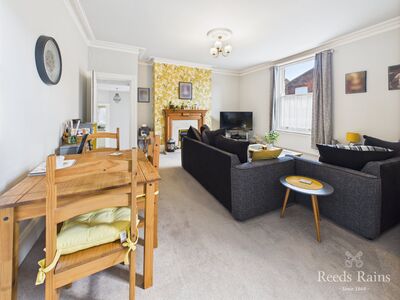 Trinity Road, 1 bedroom Semi Detached Flat for sale, £97,500