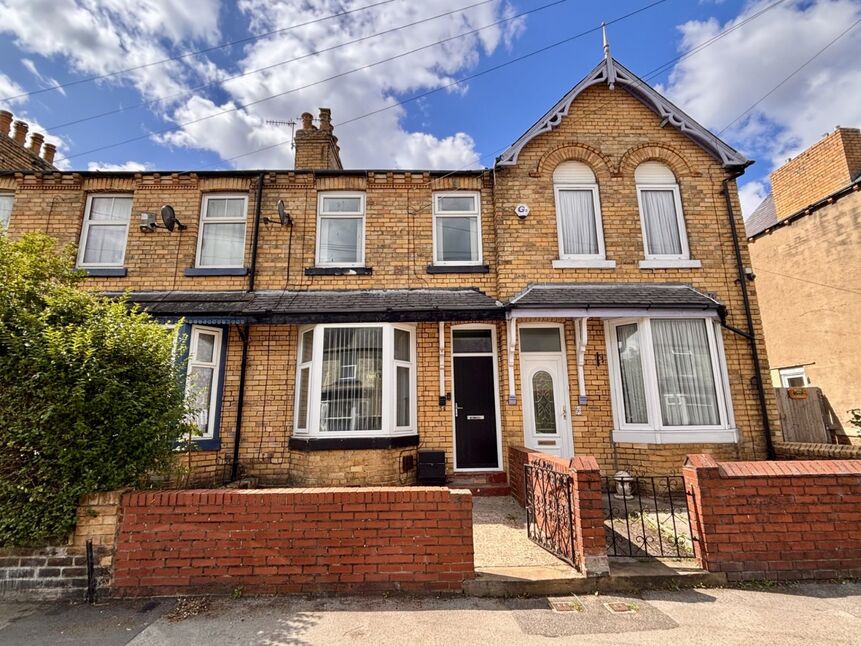 Main image of 2 bedroom Mid Terrace House for sale, St. Johns Road, Scarborough, North Yorkshire, YO12