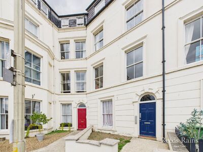 1 bedroom  Flat for sale