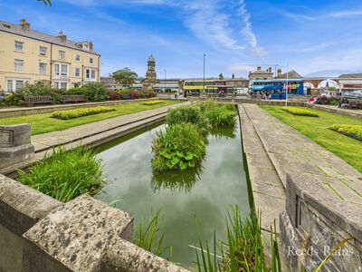 1 bedroom Flat for sale