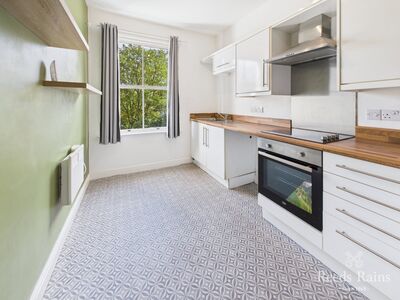 Alma Square, 1 bedroom  Flat for sale, £75,000