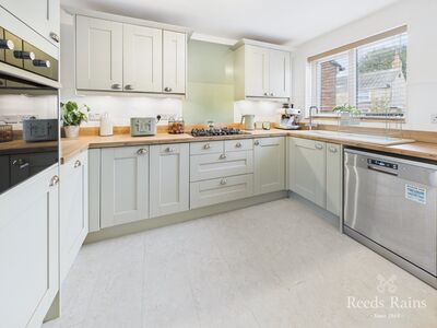 2 bedroom End Terrace House for sale