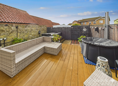 2 bedroom End Terrace House for sale