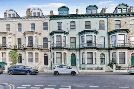 2 bedroom  Flat for sale