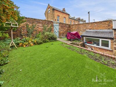 1 bedroom Flat for sale