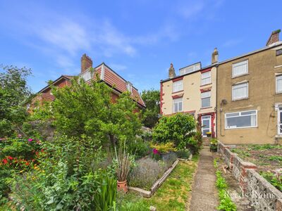 5 bedroom Semi Detached House for sale