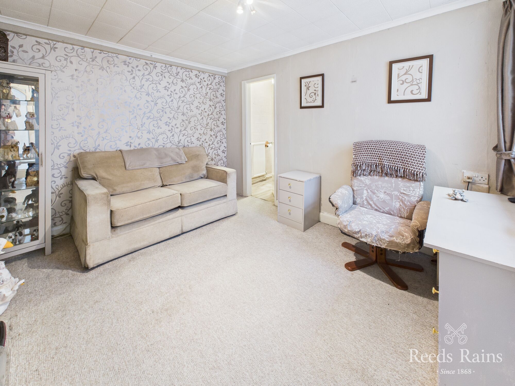 Image 10 of 18
