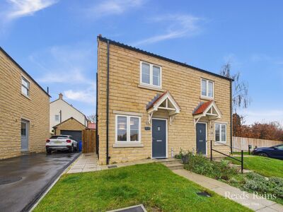 Jasmine Court, 2 bedroom Semi Detached House to rent, &pound;950 pcm