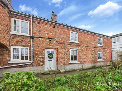 3 bedroom Link Detached Property for sale