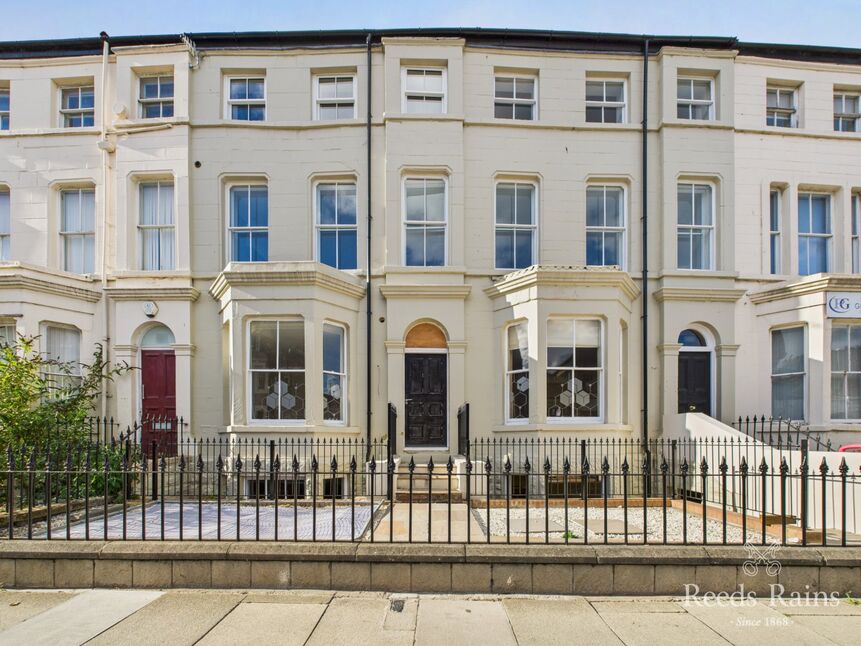 Main image of 1 bedroom Flat for sale, Westborough, Scarborough, North Yorkshire, YO11