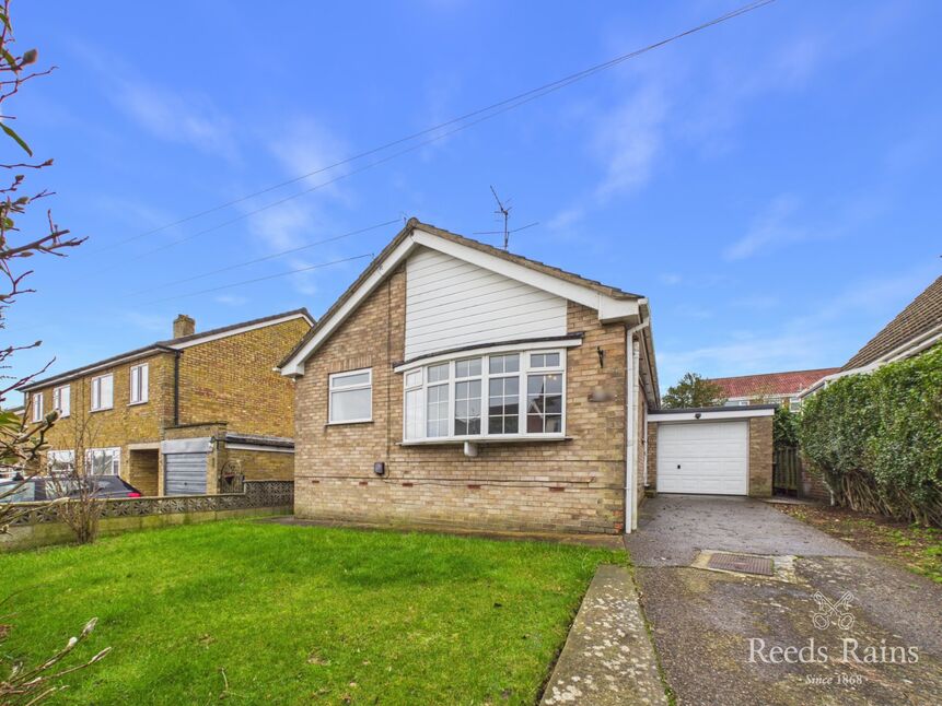 Main image of 2 bedroom Detached Bungalow for sale, Meadow Drive, East Ayton, North Yorkshire, YO13