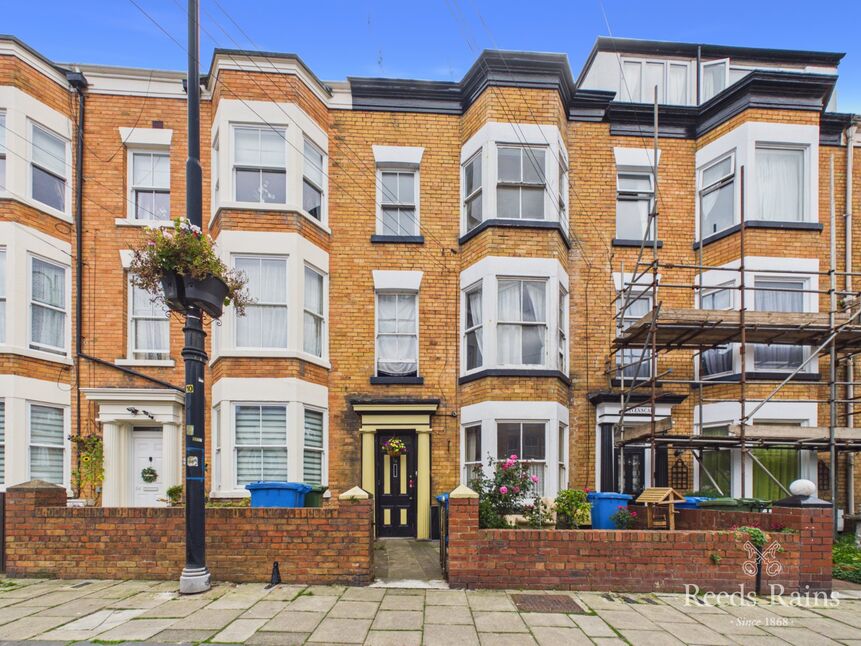 Main image of 1 bedroom Flat to rent, Trafalgar Square, Scarborough, North Yorkshire, YO12